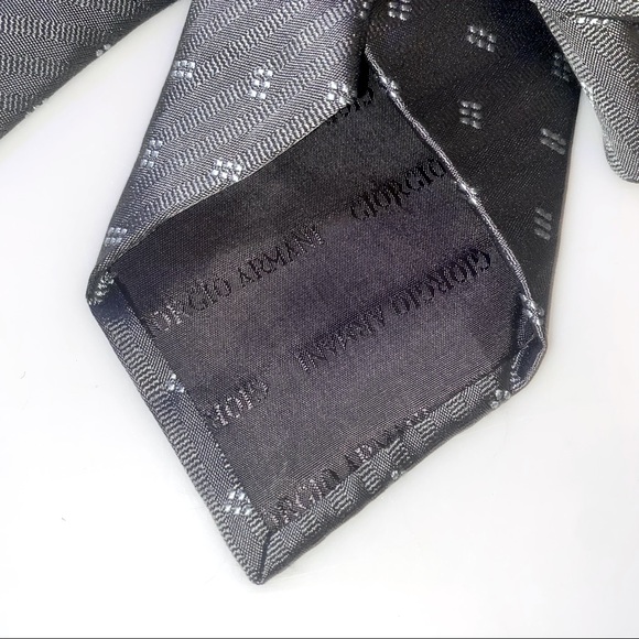 Giorgio Armani Silk Tie - Picture 6 of 7